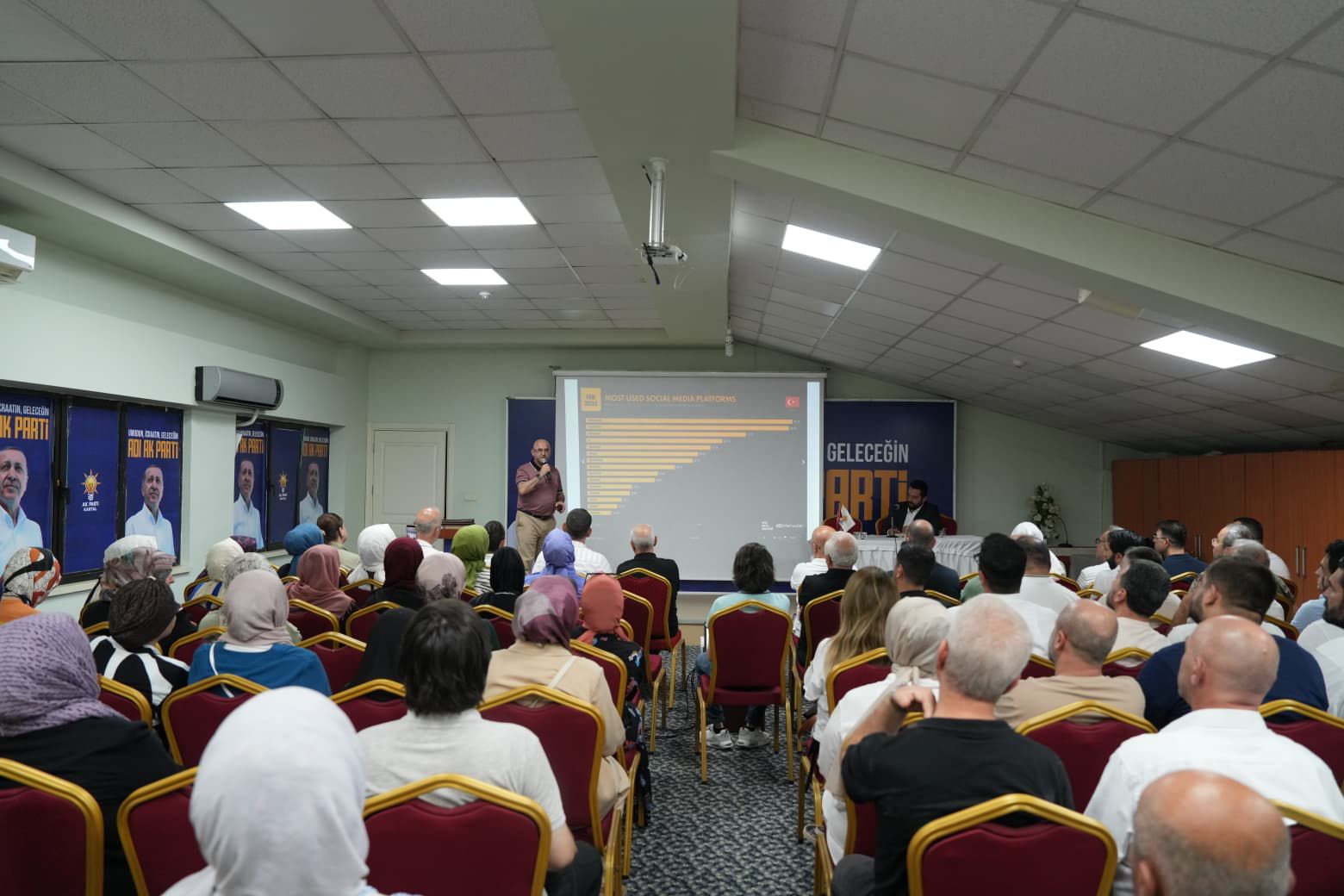 Teşkilatımız Dijital Dünyada Daha Güçlü: Sosyal Medya Eğitimi Gerçekleştirildi