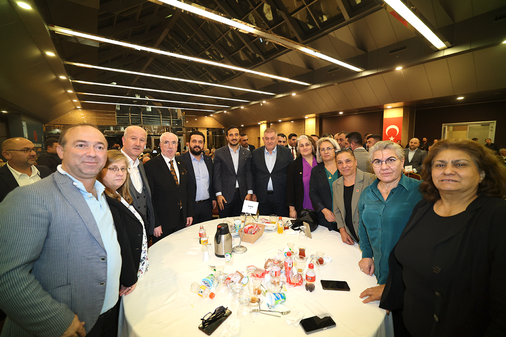 AK Parti İstanbul’dan Muhtarlar Günü’ne Özel Buluşma