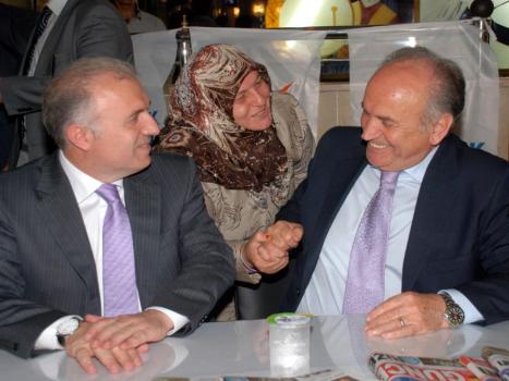 HÜRRİYET MAHALLESİ'NDE TAPU MÜJDESİ 